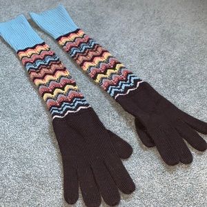 Great pair of Missoni long gloves. Warm hands never looked so chic! NWOT
